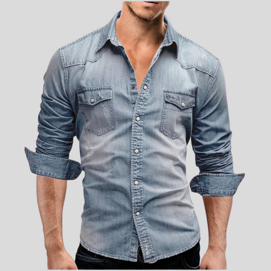 Chemise en denim au style moderne