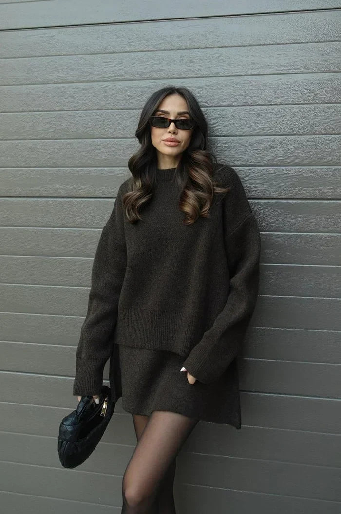 Anaïs, ensemble pull et jupe en maille marron – AvoraVarelle