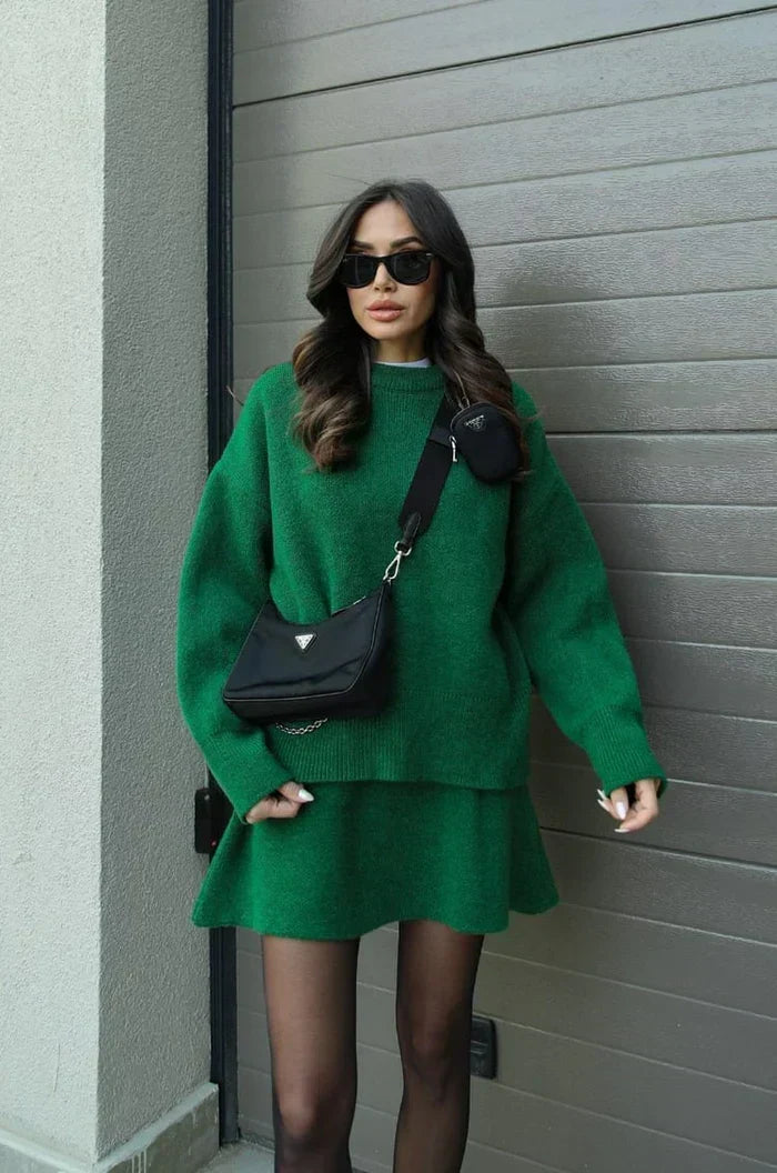 Anaïs, ensemble pull et jupe en maille vert – AvoraVarelle